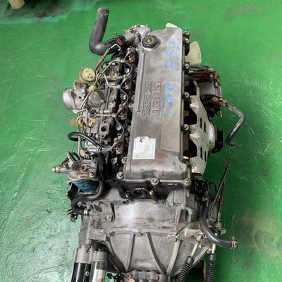 Bom preço. Euro 5 136 HP 6 Velocidades Manual 4HF1 Motor Isuzu Para Vans Aplicação Partes do motor em linha
